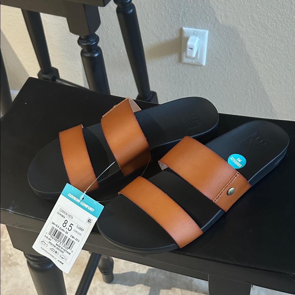 NWT Women’s Reef Cognac and Black Cushion Vista Sandals 8.5 or 7 - Picture 3 of 4
